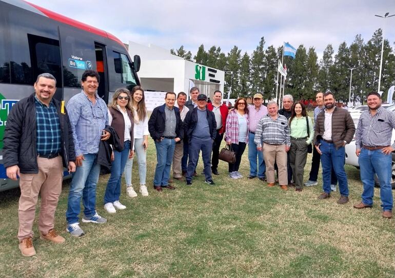 Comitiva paraguaya recorrió campos ganaderos de Argentina.