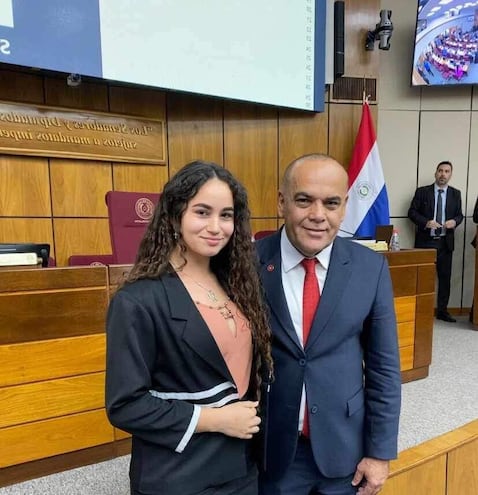 Amigos. Zaracho Rojas con el senador cartista Basilio Bachi Núñez, en una de las fotos.