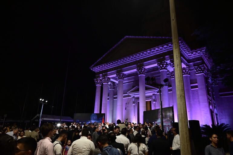 Vista del Panteón, durante el acto de inauguración de la obra de cables subterráneos de la Calle Palma.
