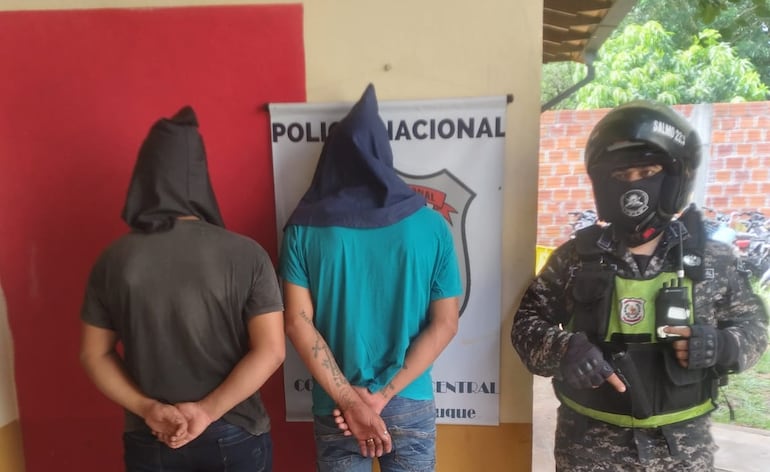 Personal del Grupo Lince logró la aprehensión de dos supuestos motochorros en Luque.