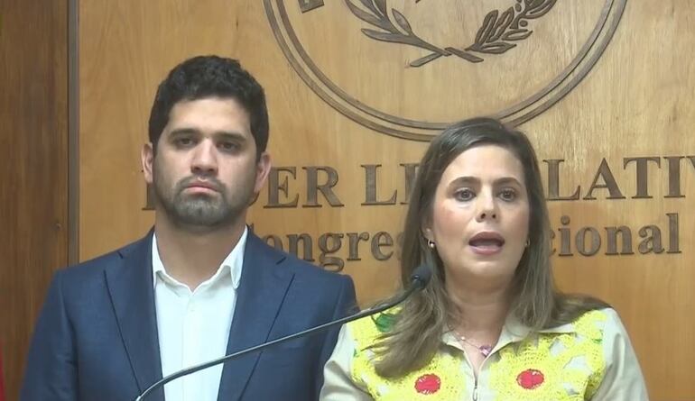 Raúl Benítez y Kattya González, legisladores del Encuentro Nacional.