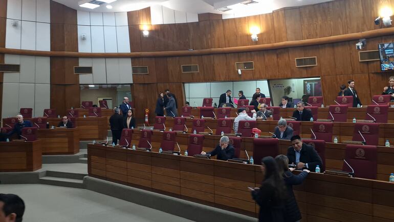 La sesión en la Cámara de Diputados no tuvo quorum.