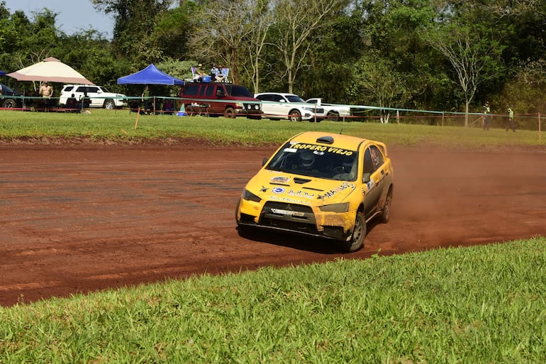 Triunfo en la RC2N para la tripulación Diego Dávalos y Rolando Cubilla, con Mitsubishi EVO X.