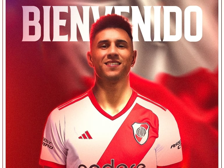 La presentación del paraguayo Adam Bareiro como jugador de River Plate de Argentina.