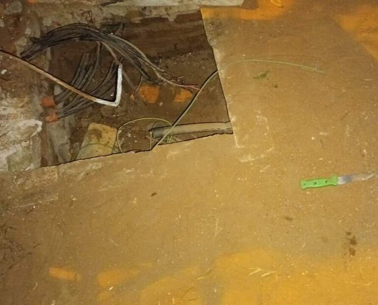 Los ladrones usaron un cuchillo de mesa para cortar los cables que surten de energía eléctrica al centro de salud de San Antonio.