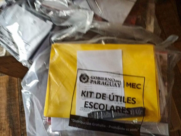 Ecualido kit escolar para este año escolar.