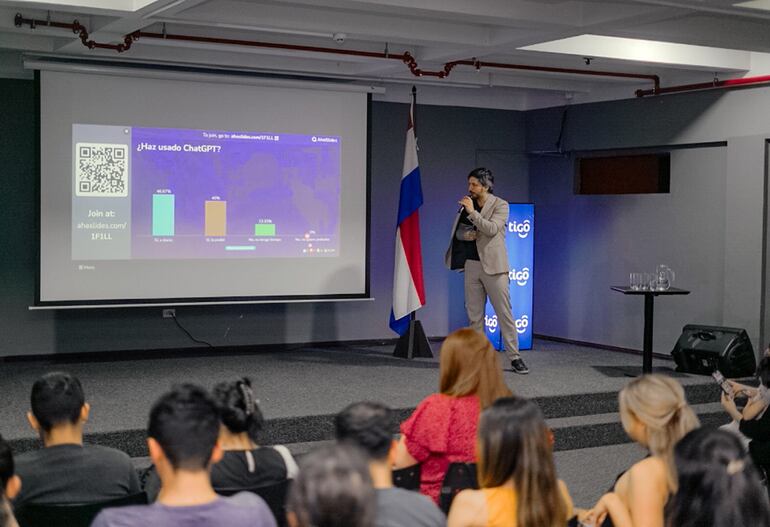 El workshop contó con una gran participación de estudiantes universitarios, docentes y profesionales interesados en lA.