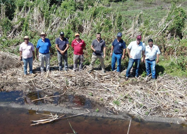 Funcionarios realizaron recorrido por la zona del río Pilcomayo.