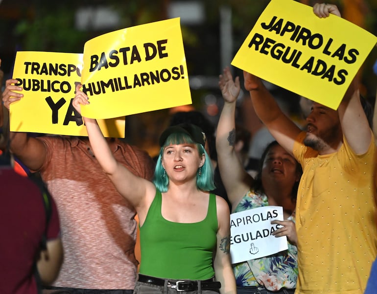 Integrantes de la asociación Opama realizó varias manifestaciones para exigir un mejor transporte público. 