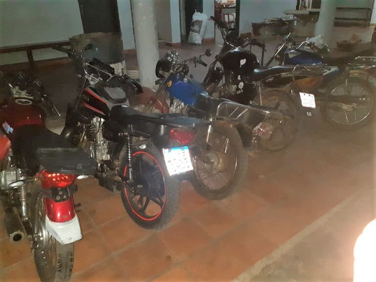 Ruidos molestos de los roncadores movió a los vecinos a denunciar una carrera clandestina de motos.