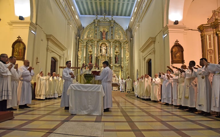 Durante la celebración se bendecirán los óleos que se utilizarán para la consagración de los cristianos.