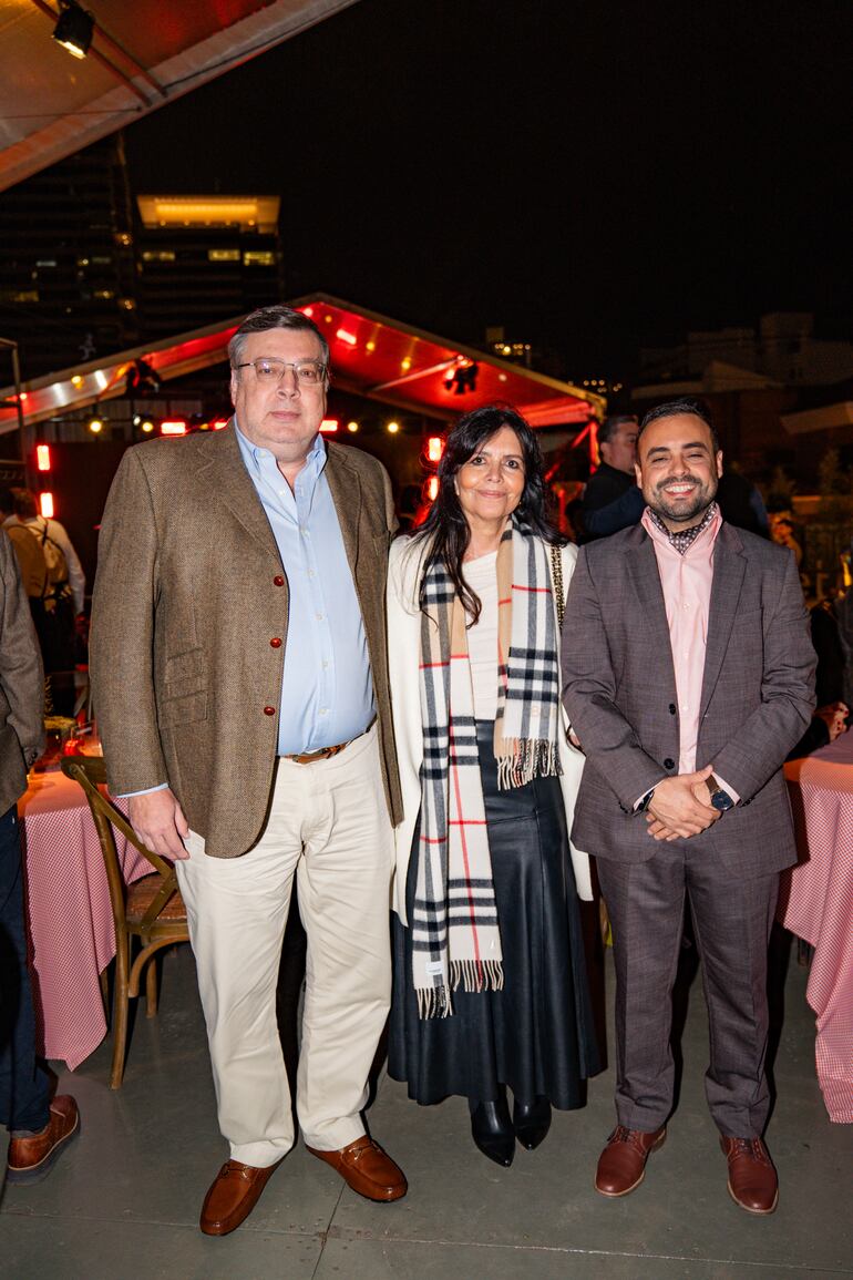 Jerónimo Nasser, Ana María Romañach y Carlos Guasti.