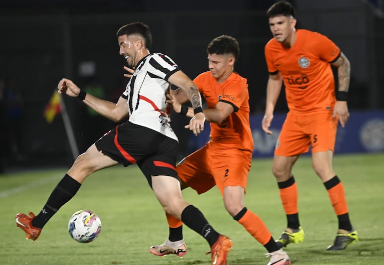 Libertad y Olimpia jugarán el miércoles 22 de enero la final de la Supercopa Paraguay en el Defensores del Chaco