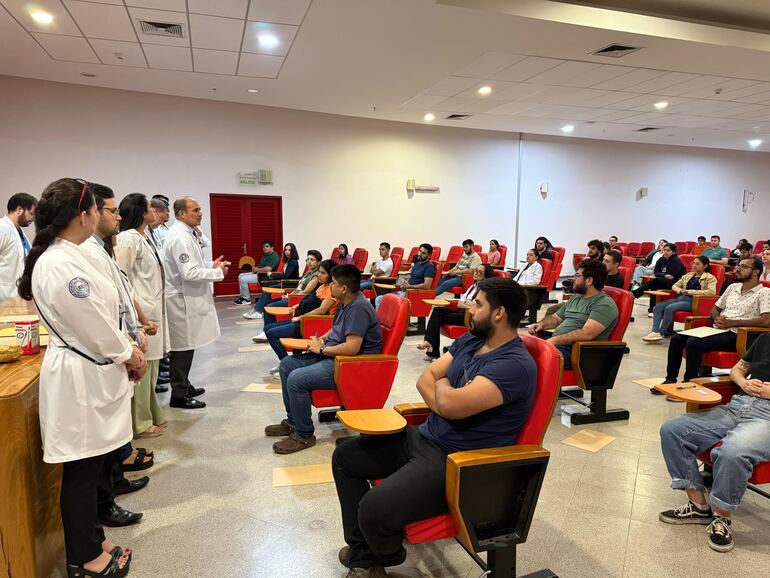 Examen único de admisión para residencias en la Facultad de Ciencias Médicas se realizó ayer, miércoles.