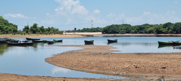 Crítica situación del cauce del río Tebicuary en Villa Florida, Misiones.