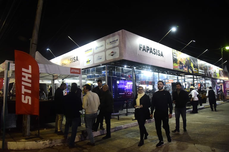 Stand de FAPASISA en la Expo de Mariano Roque Alonso.