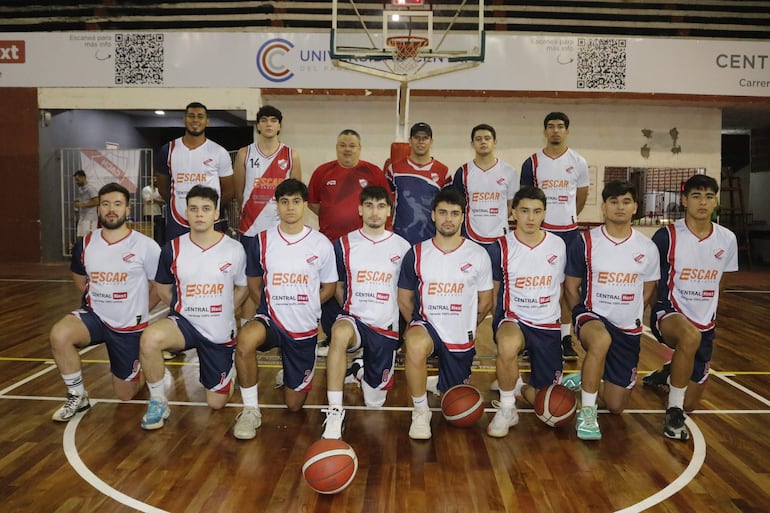 Plantel del Club Atlético Ciudad Nueva, que participa en el Torneo Apertura de la Liga Nacional.