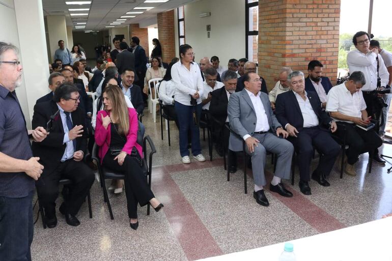 Van a conformar equipo de trabajo para luchar contra el abigeato en el departamento de Paraguarí.