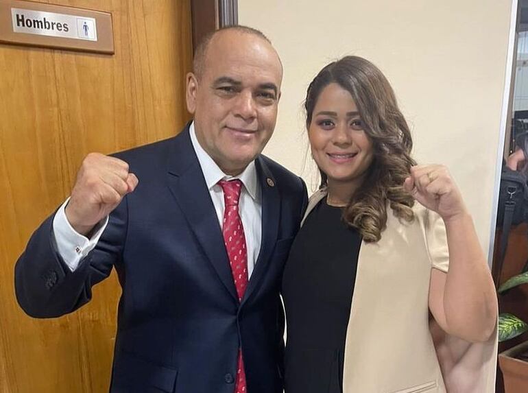 El presidente del Congreso, Basilio “Bachi” Núñez, y Melissa Prieto, nueva directora de Senado TV.