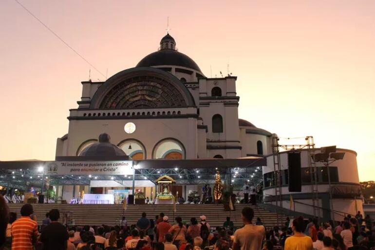 Cada 8 de diciembre se recibe a miles de fieles en el santuario de la Virgen de los Milagros.