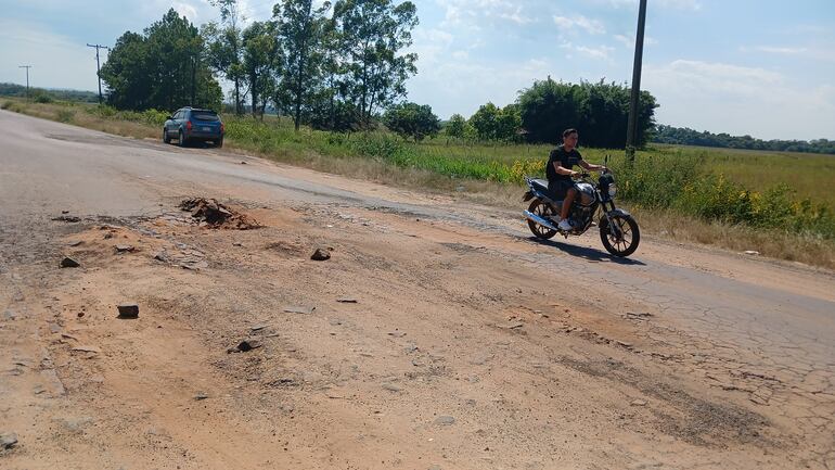 Varios accidentes de motociclistas ocurrieron a causa del mal estado del camino.