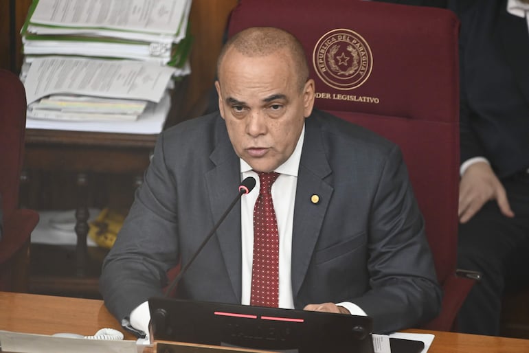 Titular del Senado, Basilio Núñez (ANR, HC).