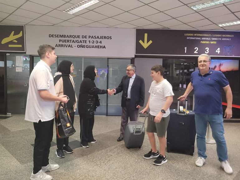 Paraguayos repatriados desde el Líbano.