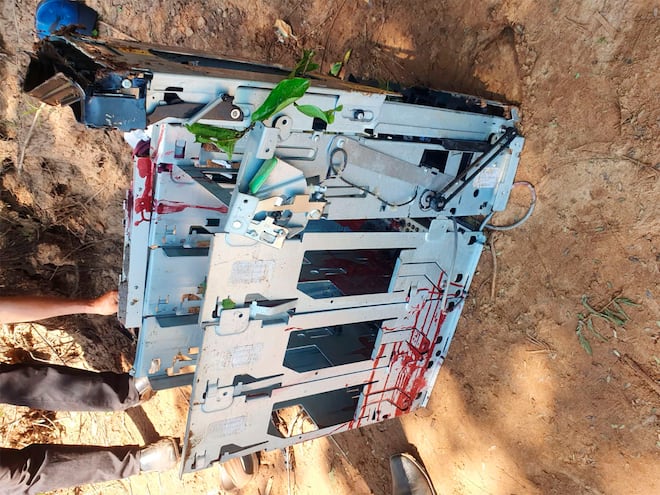 Partes recuperadas del cajero automático del BNF que fue robado en Yatytay.
