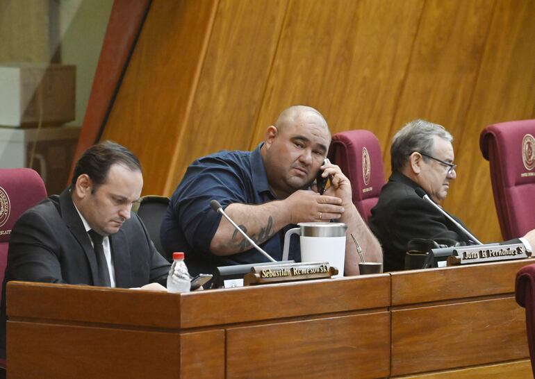 Diputado Eulalio Gomes (derecha), principal impulsor.