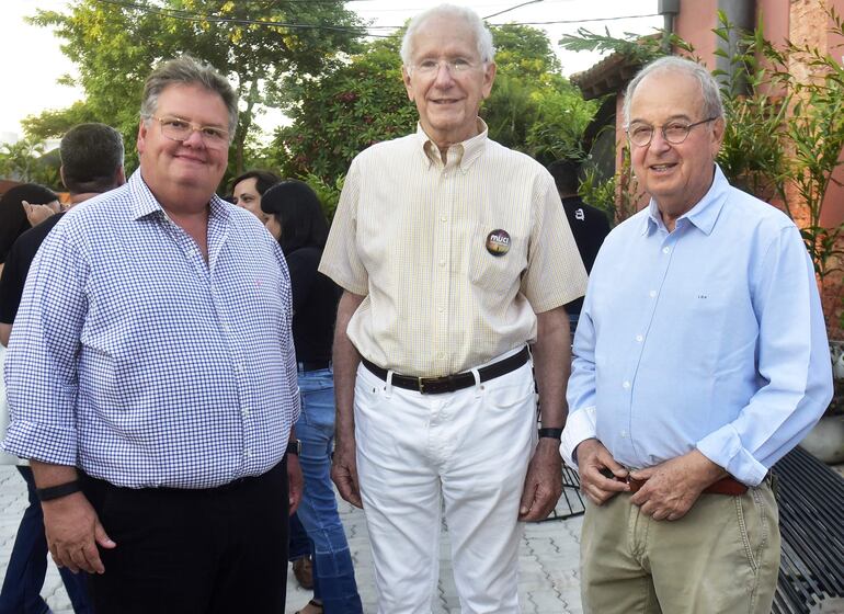 Agustín Andrada, Antonio Espinoza y Luis Duclos.