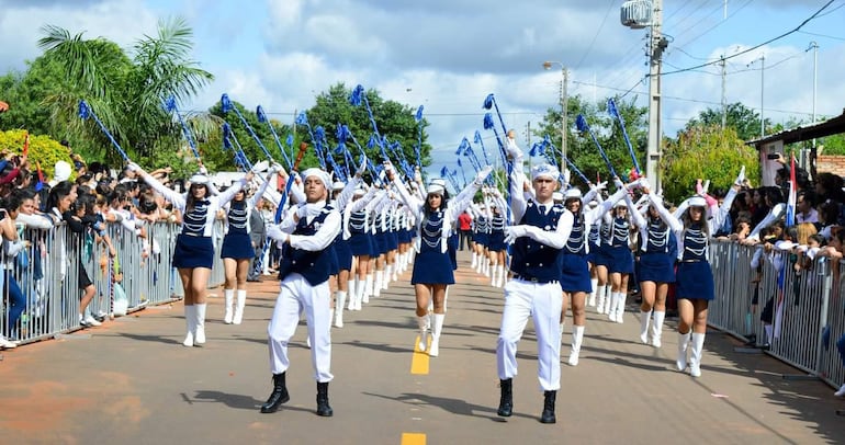 Capiatá organiza desfile por el aniversario 92 de la Batalla de Boquerón.