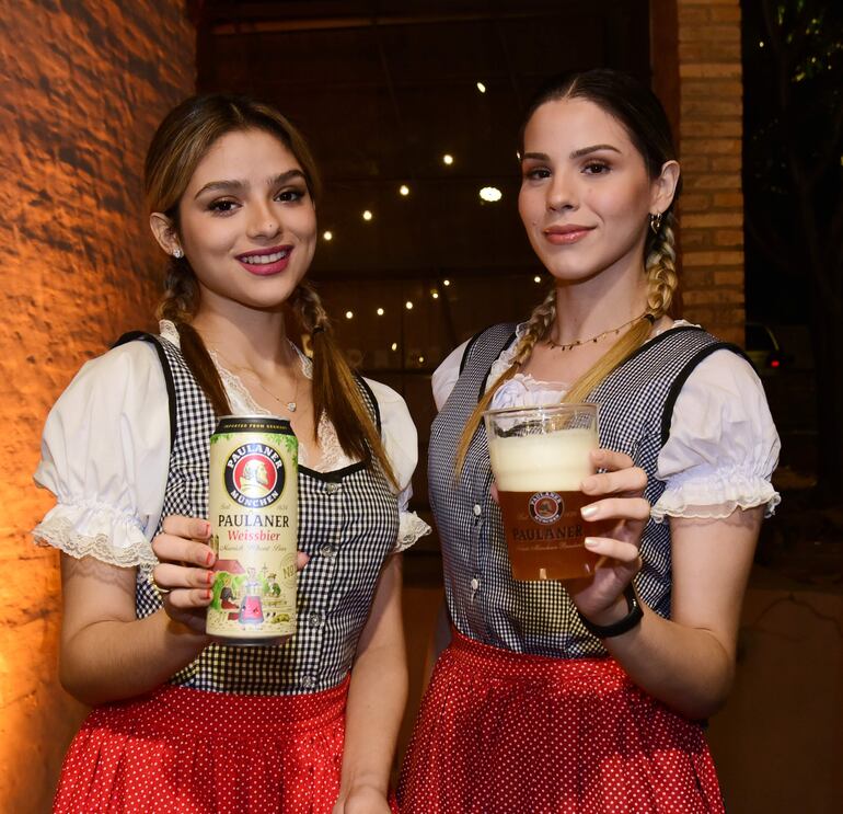 Este año nuevamente se contará con la cerveza oficial del Oktoberfest: la Oktoberfestbier y se suma una variedad de la cerveza de trigo Weissbier 0.0% alcohol.