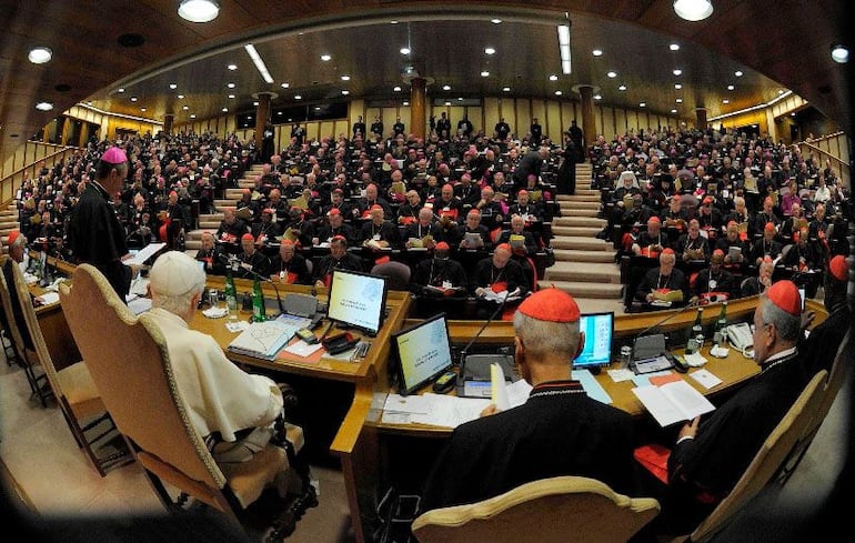 Para el papa Francisco no es momento para el diaconado femenino, dice prefecto de Doctrina de la Fe.