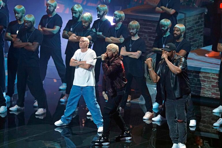 El rapero Eminem durante su presentación en los MTV Video Music Awards.