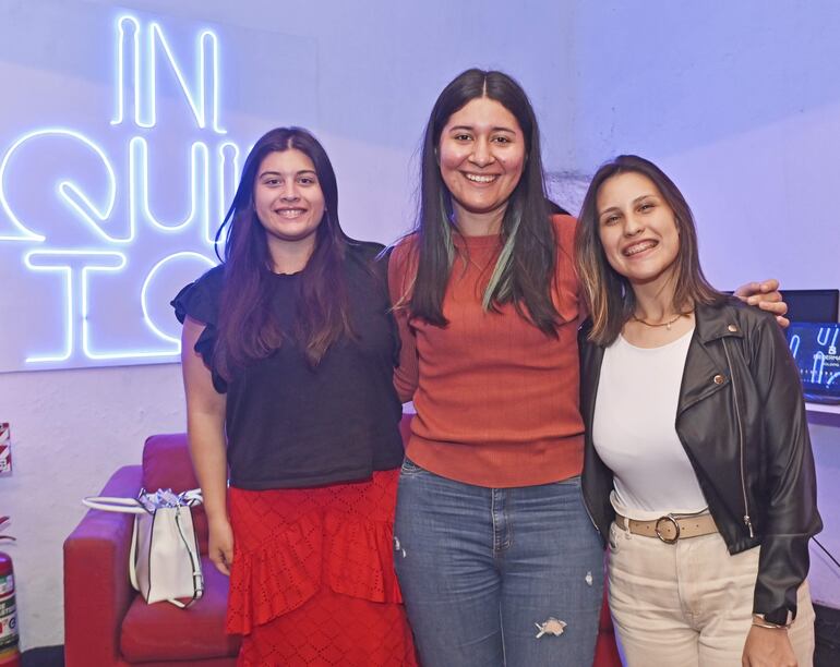 Valentina Mosciaro, Pao Montiel y Briza Lugo.