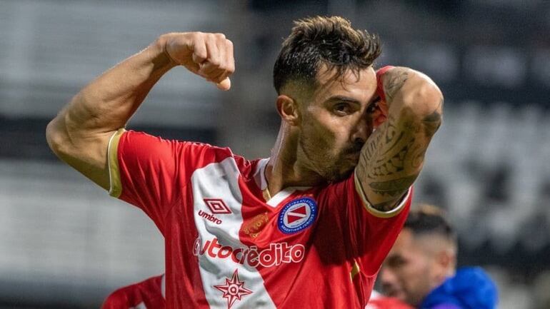 Gabriel Ávalos anotó un gol por la Copa Argentina.