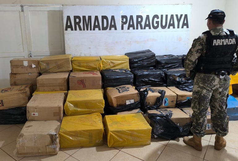 Los cigarrillos fueron incautados por personal de la Armada Paraguaya.