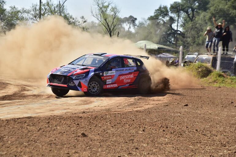 Fabrizio Zaldívar marcó el mejor tiempo de la primera vuelta entre los autos 4x4