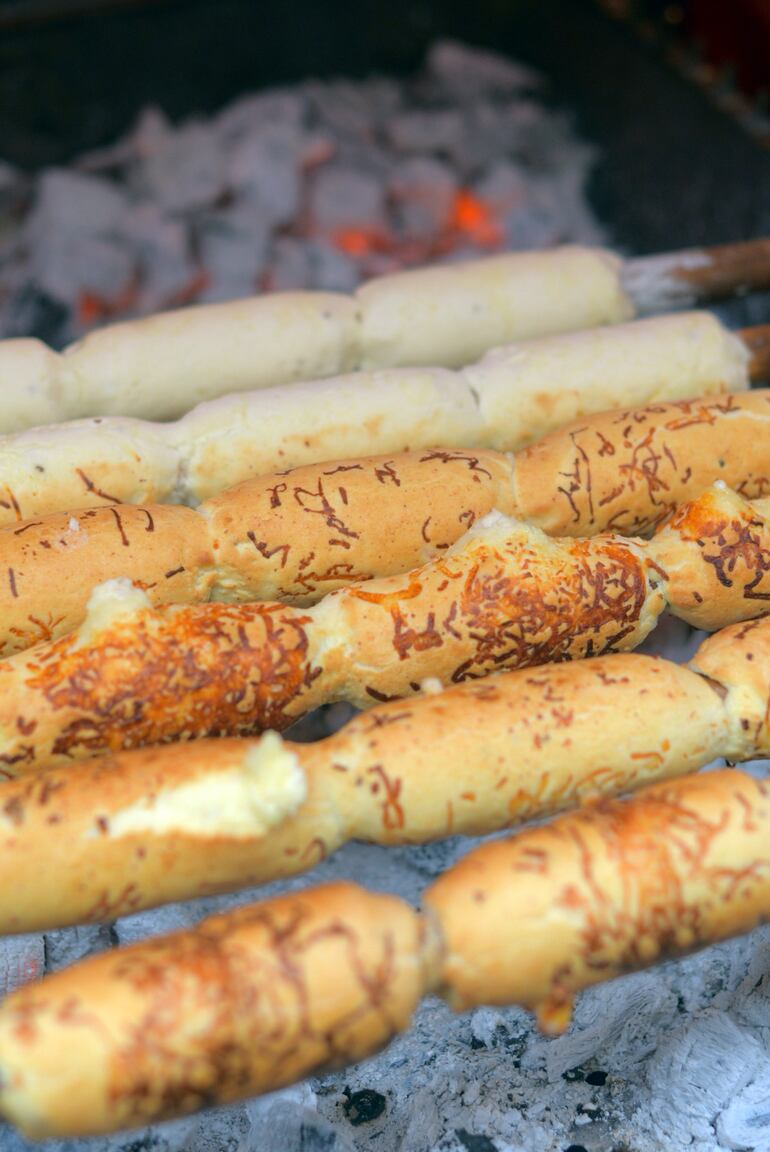 El público podrá saborear mañana la deliciosa  gastronomía paraguaya en los distintos stands que serán montados en las calles.