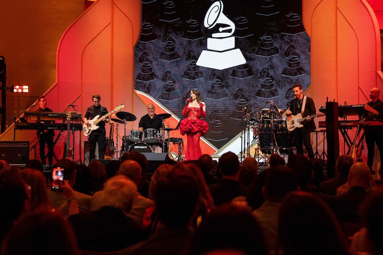 Catalina García (Monsieur Periné) durante su presentación en el Best New Artist Showcase, que se realizó el pasado martes.