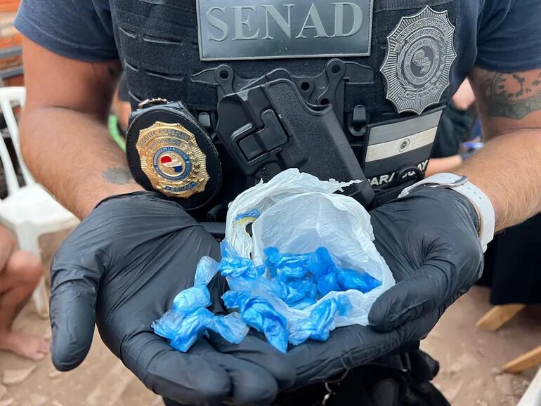 Jóvenes vendían cocaína en San Bernardino.