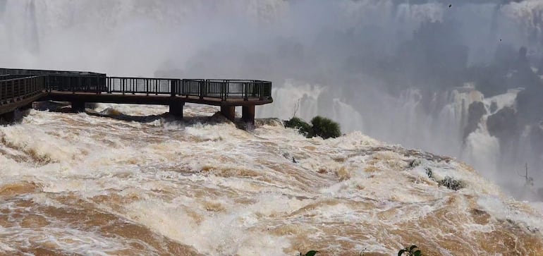 La pasarela que conduce hasta la "Garganta del Diablo" está temporalmente inhabilitada.