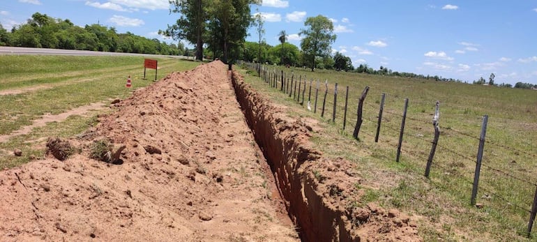 Construcción de acueducto en Caapucú en duda su operatividad.