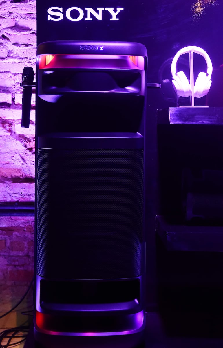 El ULT Tower es el imponente speaker torre.