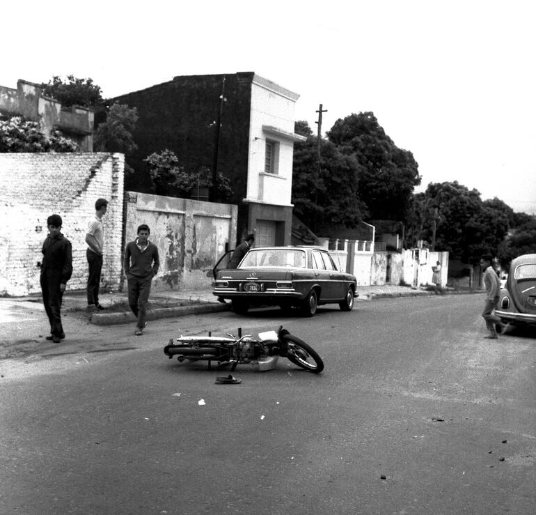 Así quedó la motocicleta tras el choque.