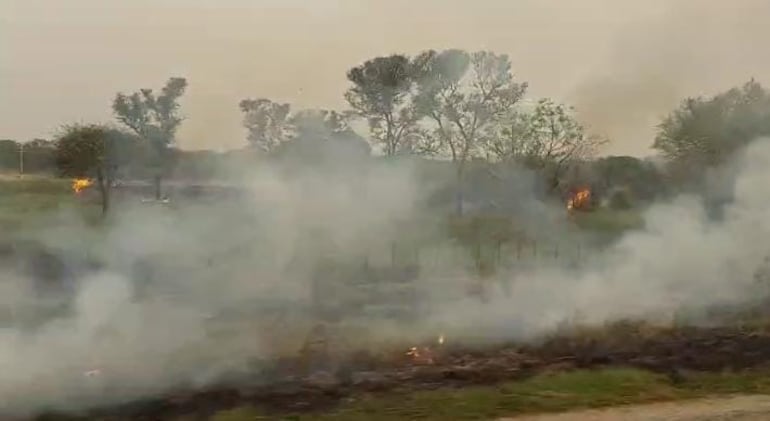 El incendio de los campos  es una mala práctica en los campos de Ñeembucú que perjudica la calidad del aire.