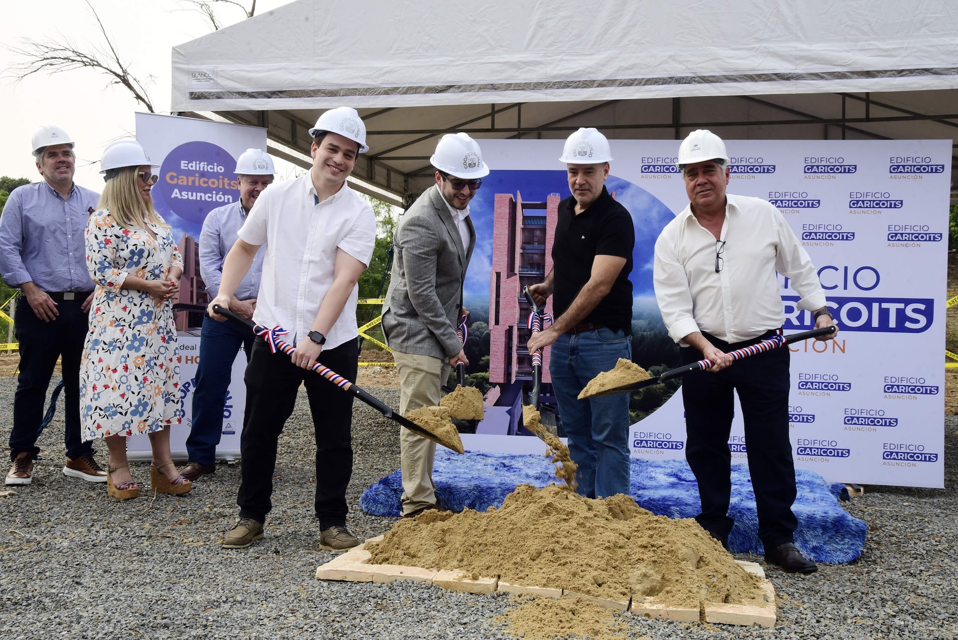 Arq. Carlos Lara, Lic. Jorge Planás, Ing. Guillermo Fanego e Ing. Carlos Gómez Núñez.