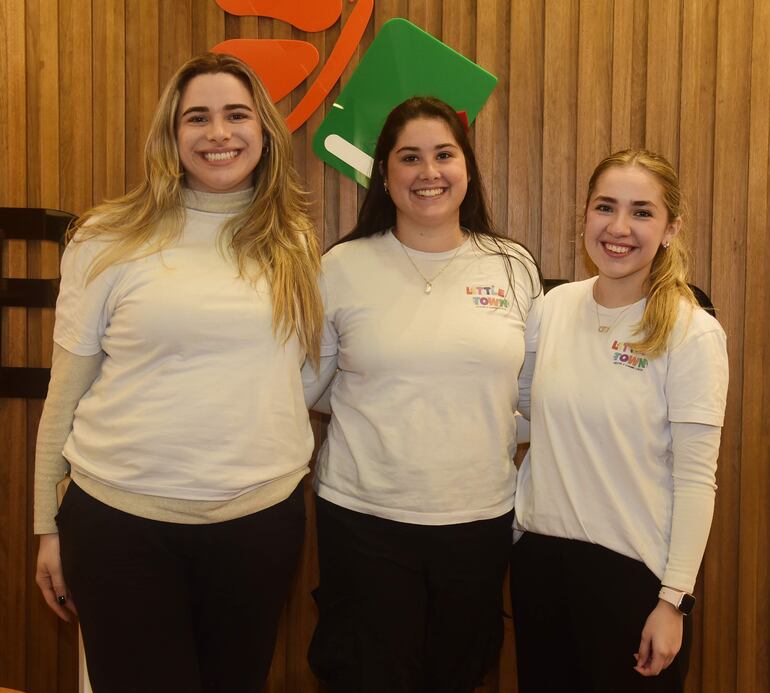 Katherine Knecht, Agustina Flores y Amelia Guerra. 