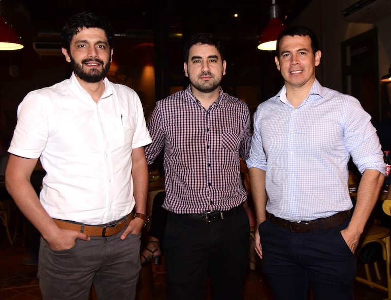 Santiago Ozuna, Rodrigo Santacruz y Miguel Vera.