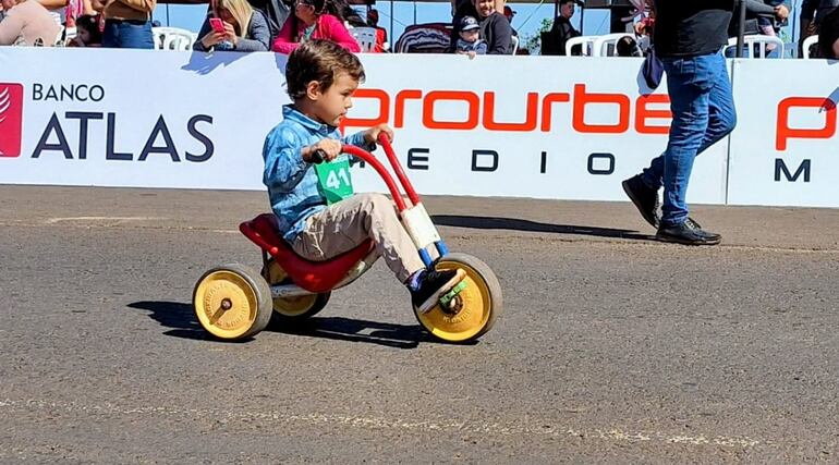 Carrera de Triciclos: Evento deportivo para los más pequeños en Encarnación.